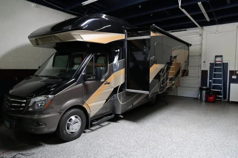 2019 Entegra Qwest 24L photo 21