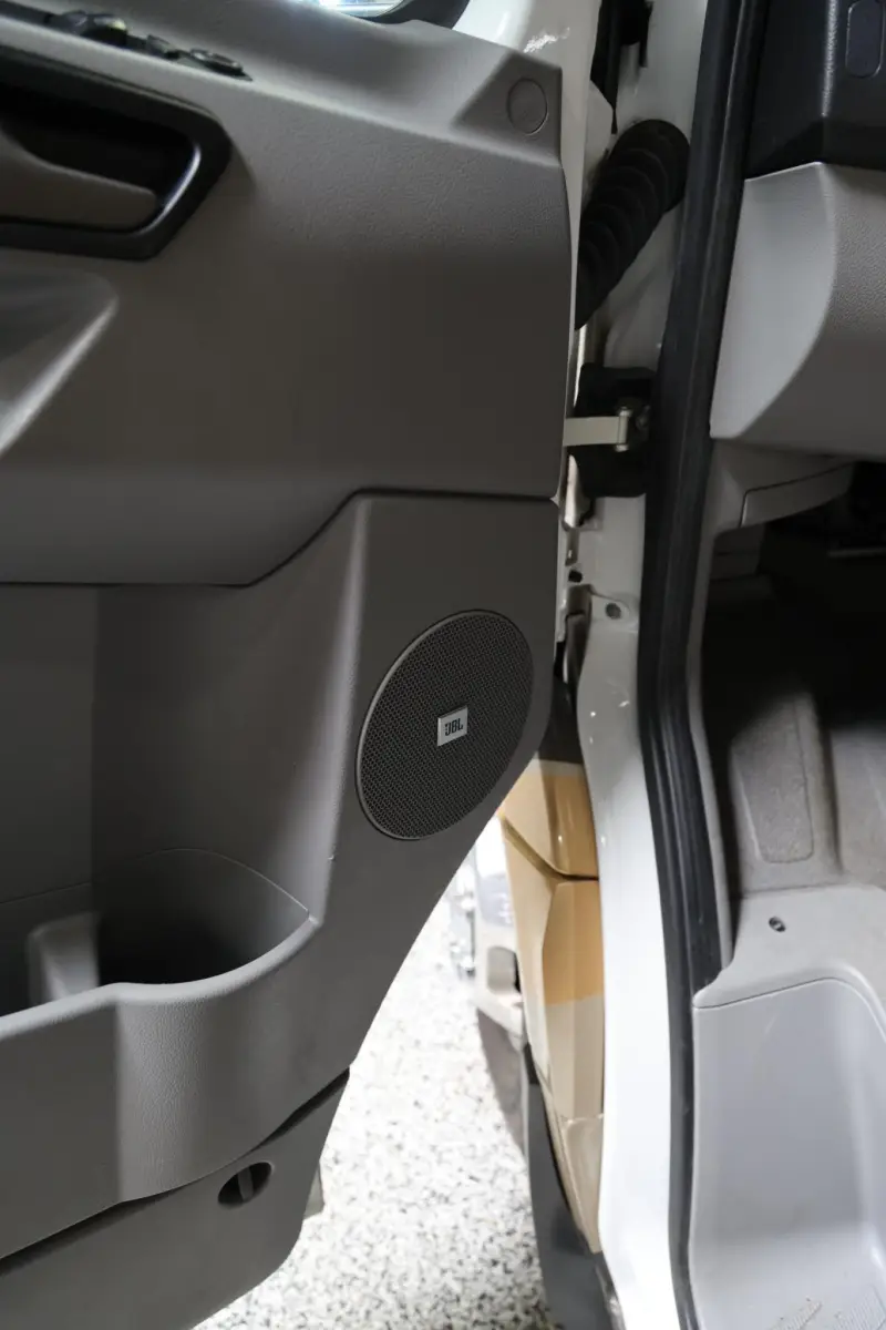 2019 Entegra Qwest 24L photo 50