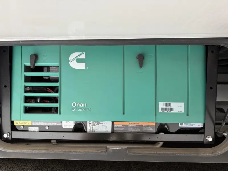 2019 Entegra Qwest 24L photo 40