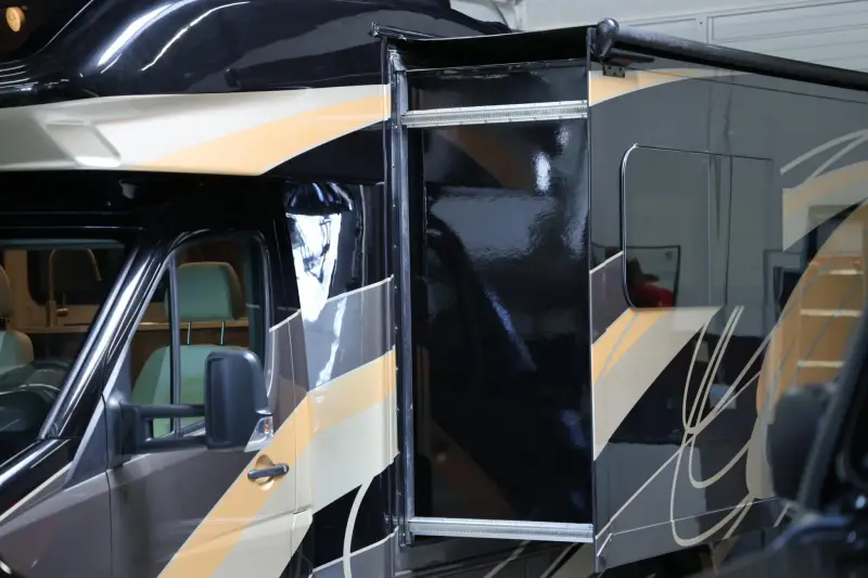 2019 Entegra Qwest 24L photo 31