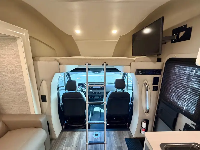 2020 Tiffin Wayfarer 25 RW photo 129