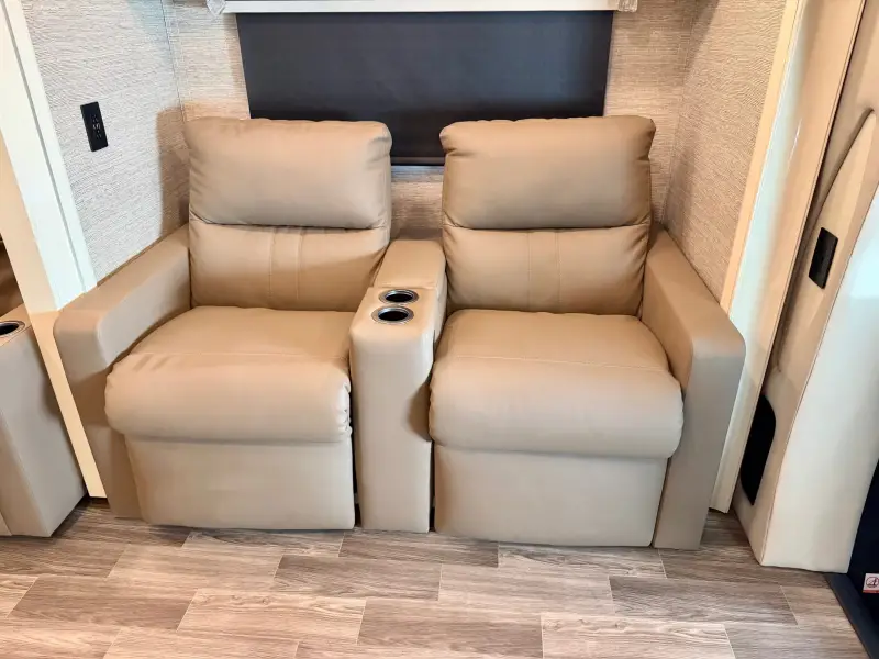 2020 Tiffin Wayfarer 25 RW photo 97