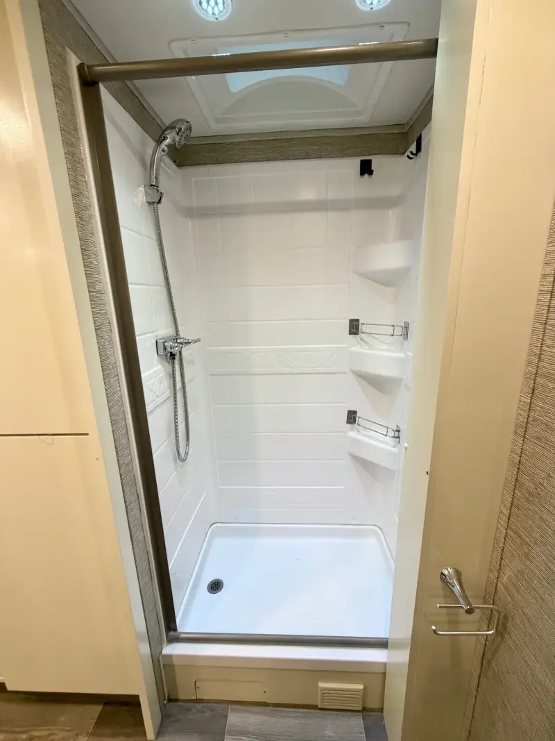 2020 Tiffin Wayfarer 25 RW photo 148
