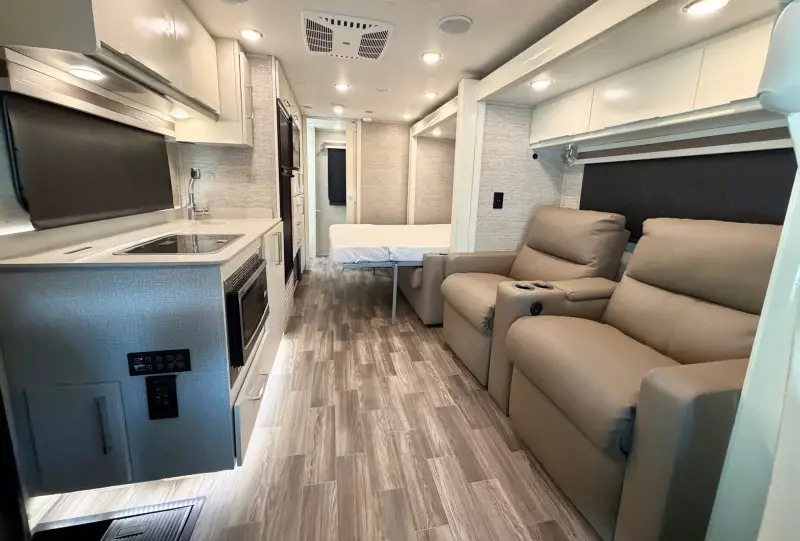 2020 Tiffin Wayfarer 25 RW photo 101