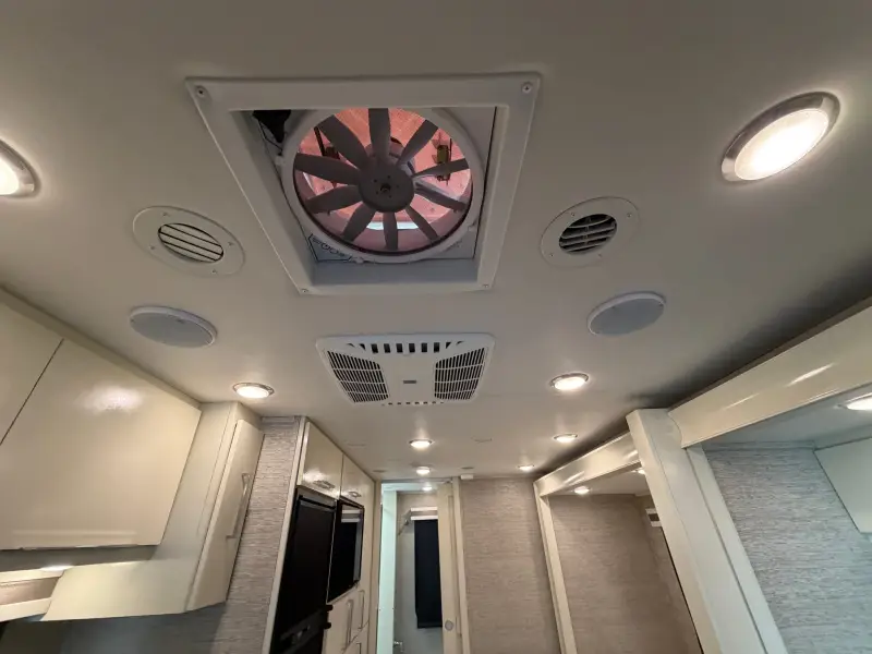 2020 Tiffin Wayfarer 25 RW photo 146