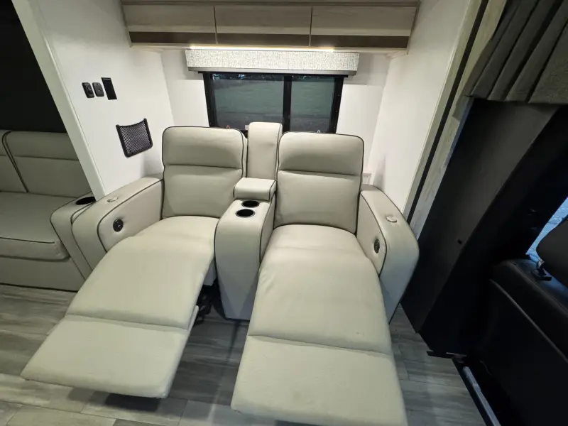 2022  Forest River Sunseeker MBS photo 108