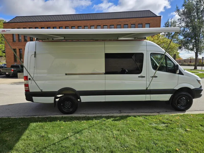 2015 Freightliner Sprinter 2500 4x4 photo 89