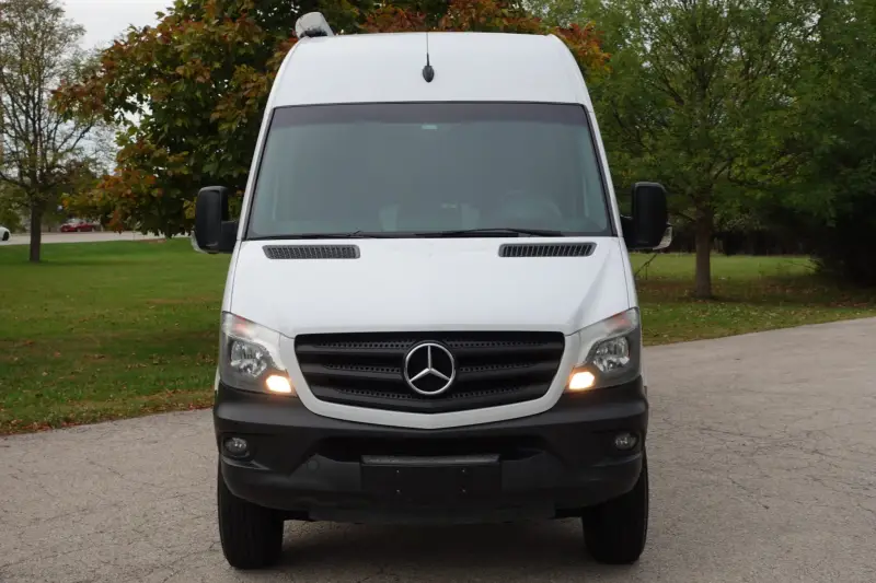 2015 Freightliner Sprinter 2500 4x4 photo 19
