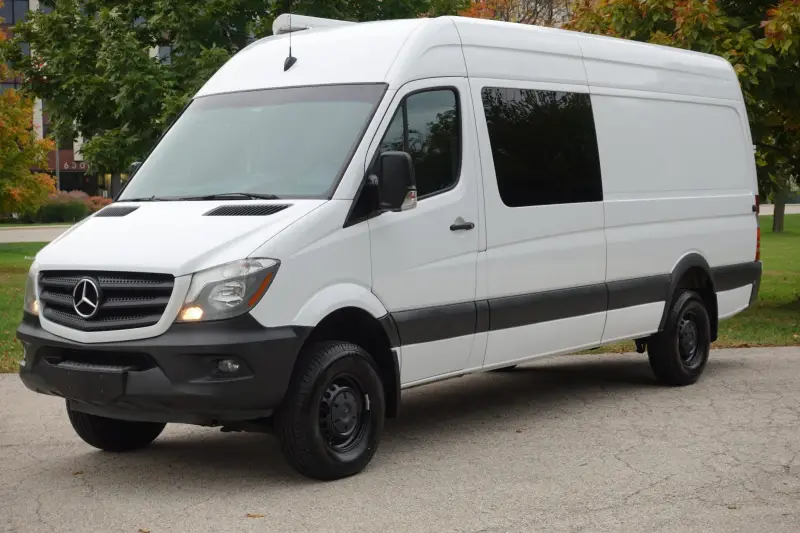 2015 Freightliner Sprinter 2500 4x4 photo 1