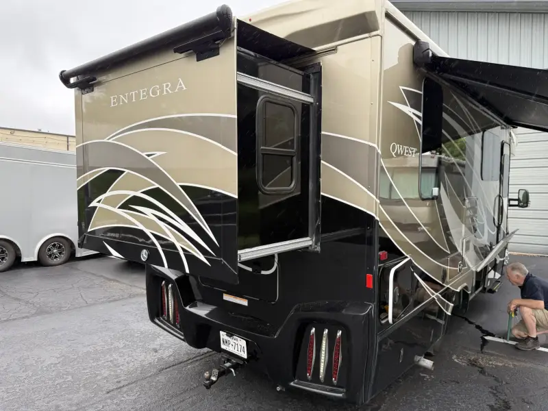 2019 Entegra Qwest 24K photo 19