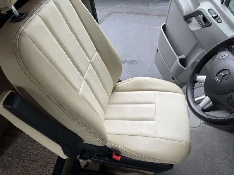 2019 Entegra Qwest 24K photo 33