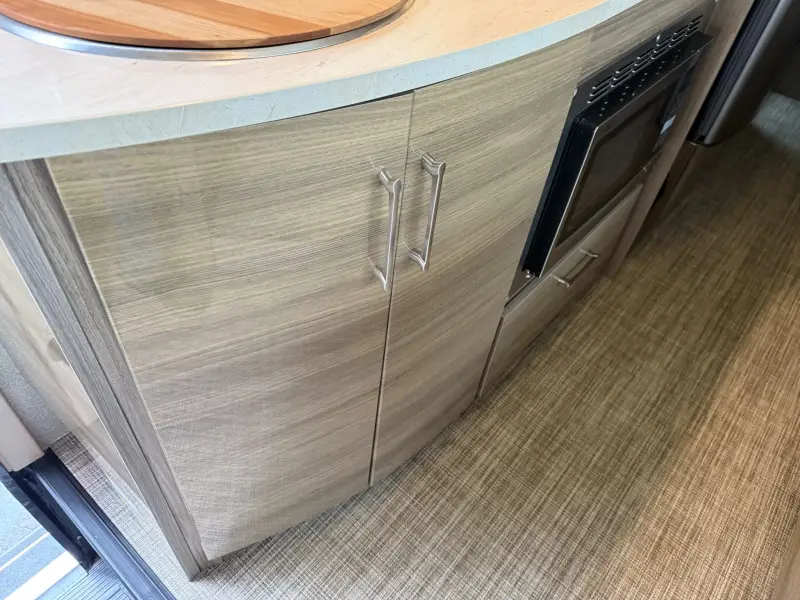 2019 Entegra Qwest 24K photo 48