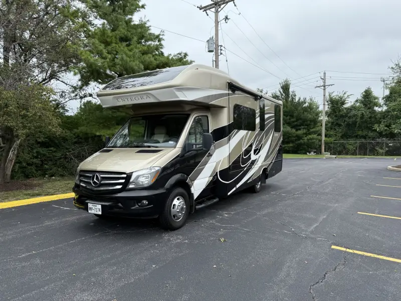 2019 Entegra Qwest 24K photo 1