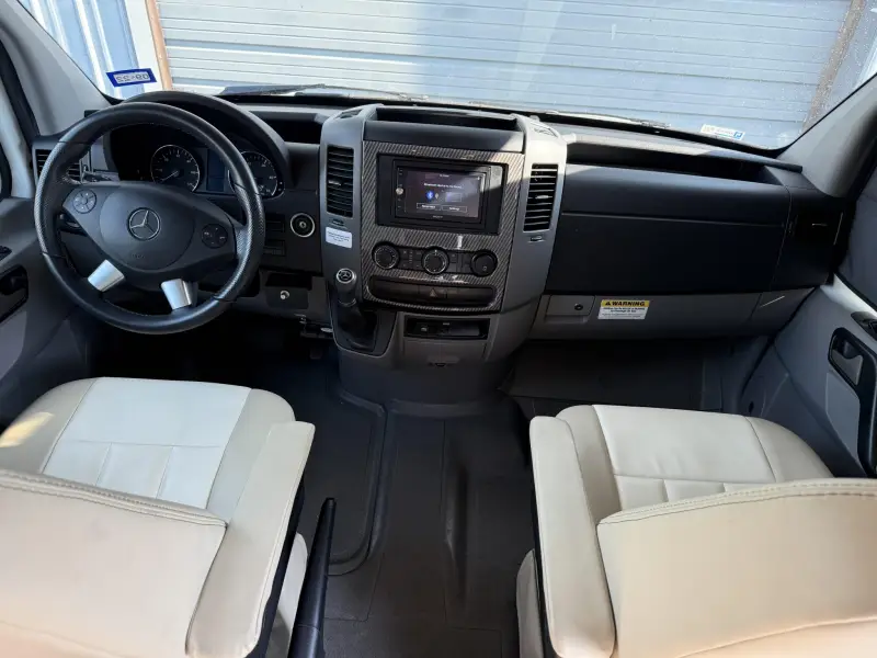 2019 Entegra Qwest 24K photo 38