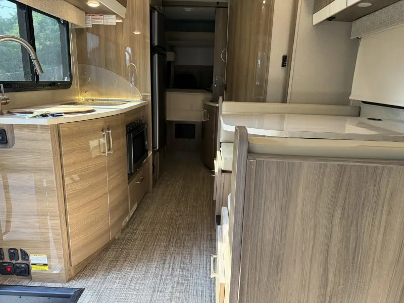 2019 Entegra Qwest 24K photo 46