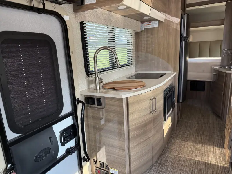 2019 Entegra Qwest 24K photo 44