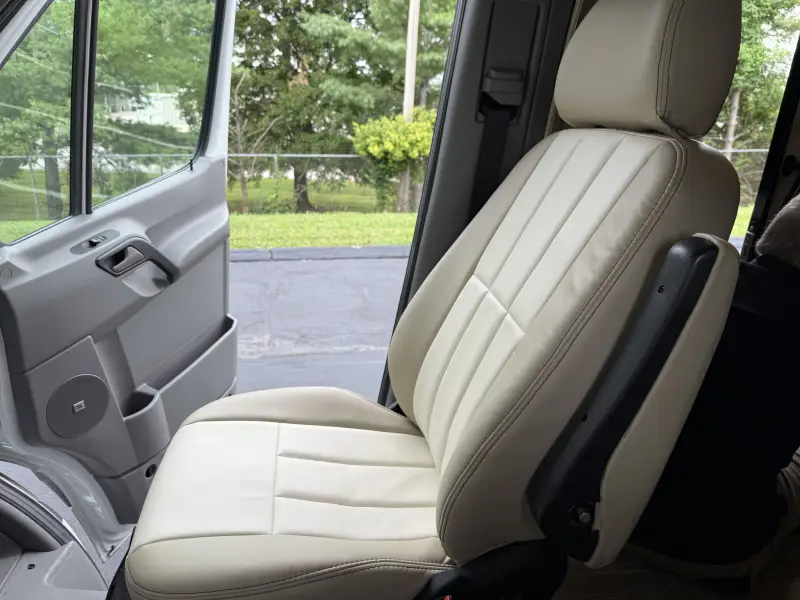 2019 Entegra Qwest 24K photo 35