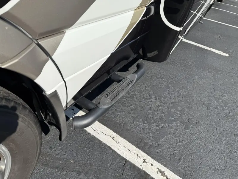 2019 Entegra Qwest 24K photo 13