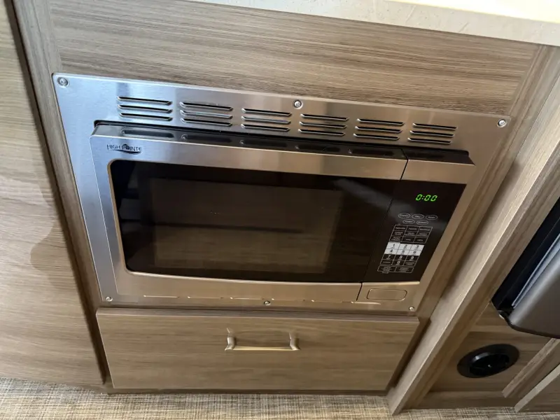 2019 Entegra Qwest 24K photo 52