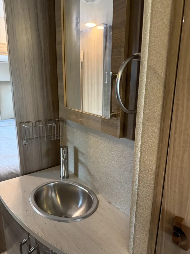 2019 Entegra Qwest 24K photo 67