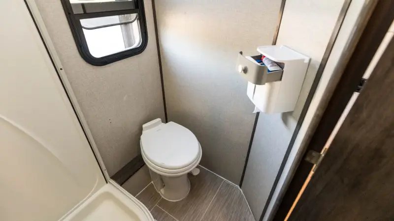 2017 Fleetwood Pulse 24A Conversion photo 84