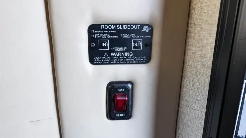 2017 Fleetwood Pulse 24A Conversion photo 94