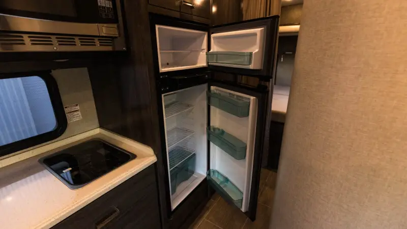 2017 Fleetwood Pulse 24A Conversion photo 78