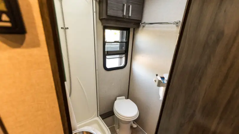 2017 Fleetwood Pulse 24A Conversion photo 83