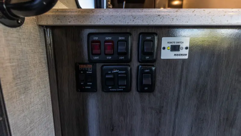 2017 Fleetwood Pulse 24A Conversion photo 93