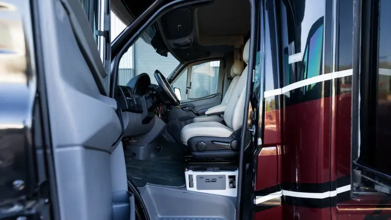 2017 Fleetwood Pulse 24A Conversion photo 44
