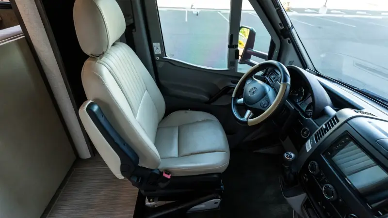 2017 Fleetwood Pulse 24A Conversion photo 40
