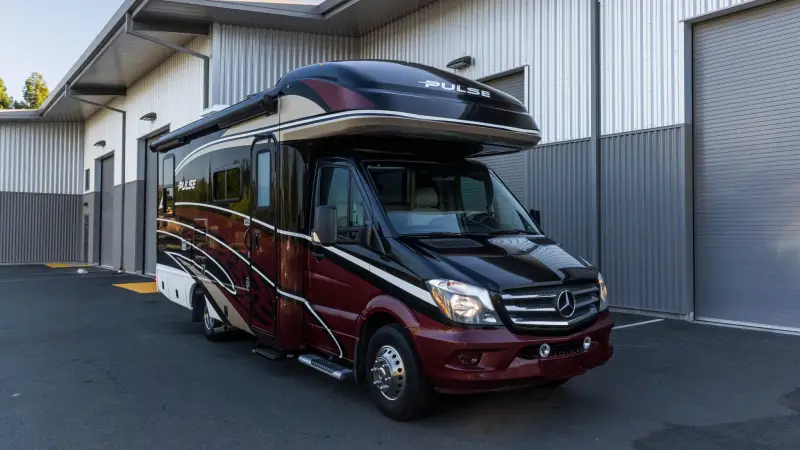 2017 Fleetwood Pulse 24A Conversion photo 9