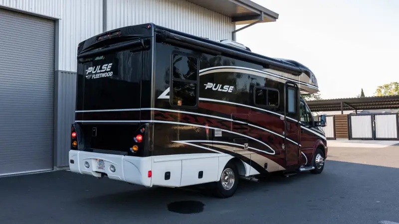 2017 Fleetwood Pulse 24A Conversion photo 6