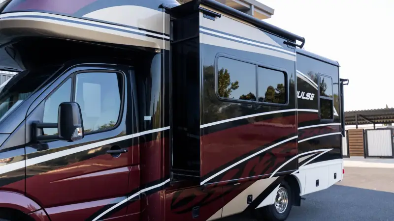 2017 Fleetwood Pulse 24A Conversion photo 12