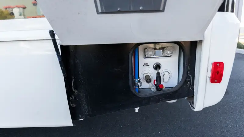 2017 Fleetwood Pulse 24A Conversion photo 17