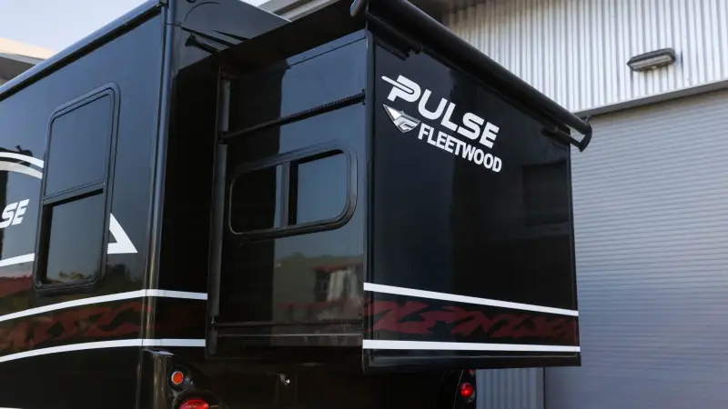 2017 Fleetwood Pulse 24A Conversion photo 24