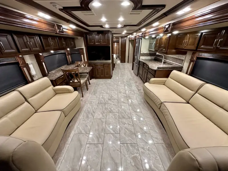 2015 American Revolution LE 42T Motorcoach photo 130