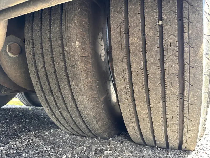 2015 American Revolution LE 42T Motorcoach photo 212