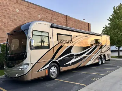 2015 American Revolution LE 42T Motorcoach
