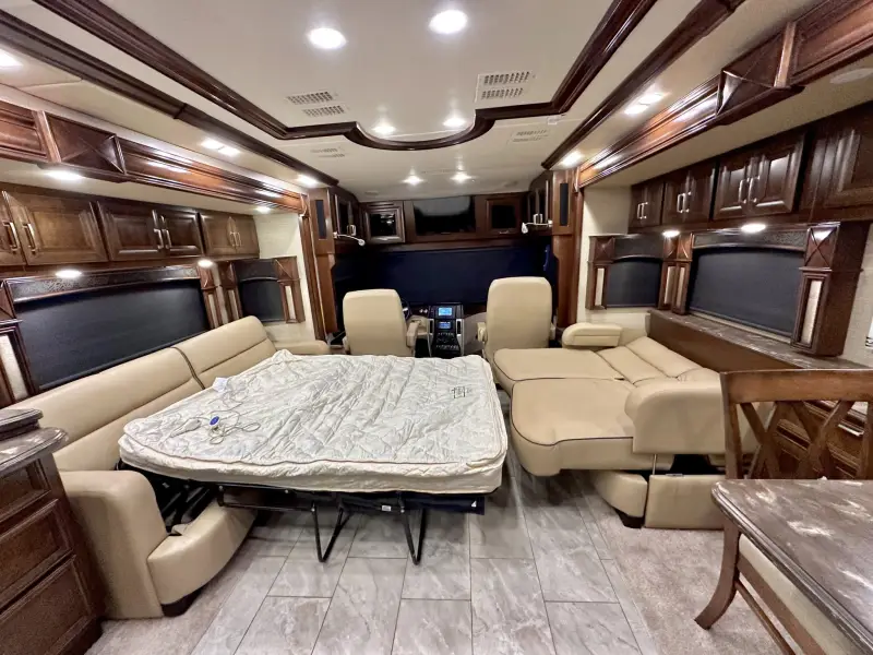 2015 American Revolution LE 42T Motorcoach photo 125