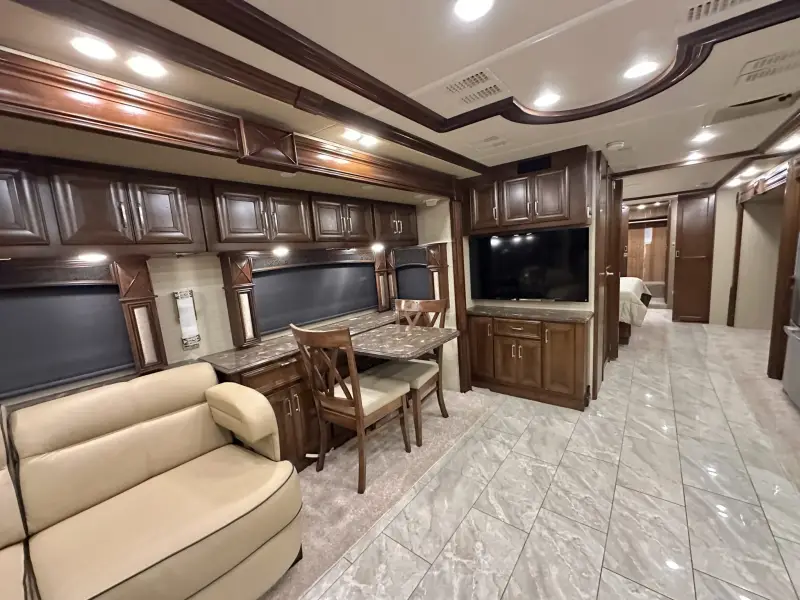 2015 American Revolution LE 42T Motorcoach photo 141