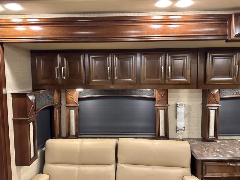 2015 American Revolution LE 42T Motorcoach photo 135