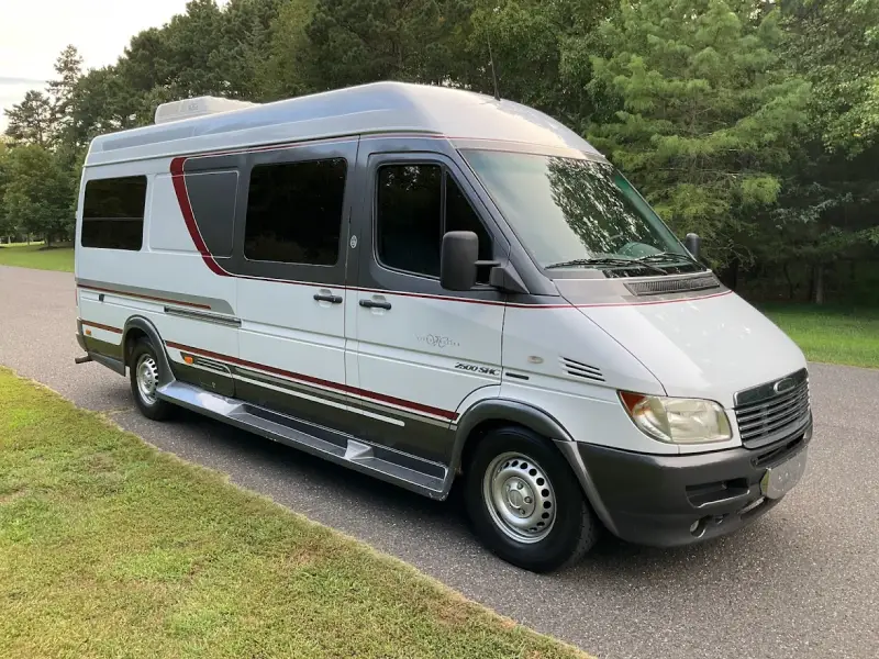 2004 Dodge Sprinter 2500 Gulf Stream Coach Vista Cruiser  SHC photo 1