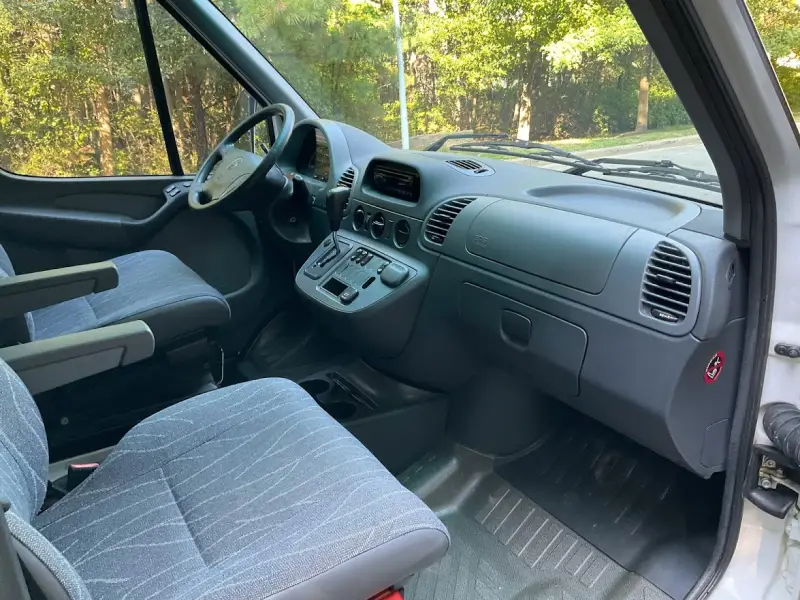 2004 Dodge Sprinter 2500 Gulf Stream Coach Vista Cruiser  SHC photo 79