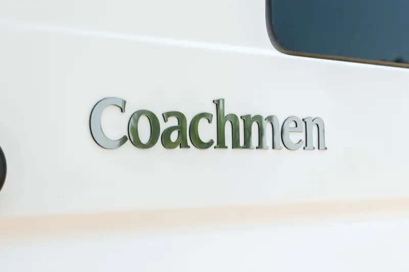 2019 Coachmen Galleria 24FL 4x4 photo 33