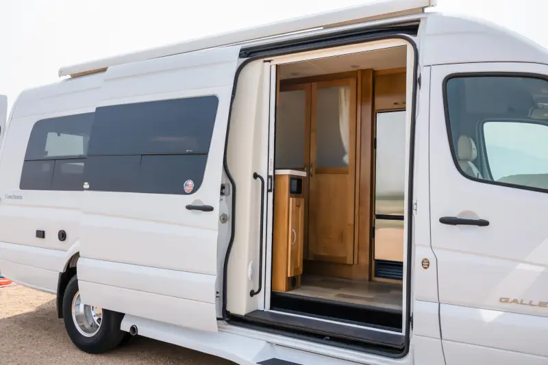 2019 Coachmen Galleria 24FL 4x4 photo 94