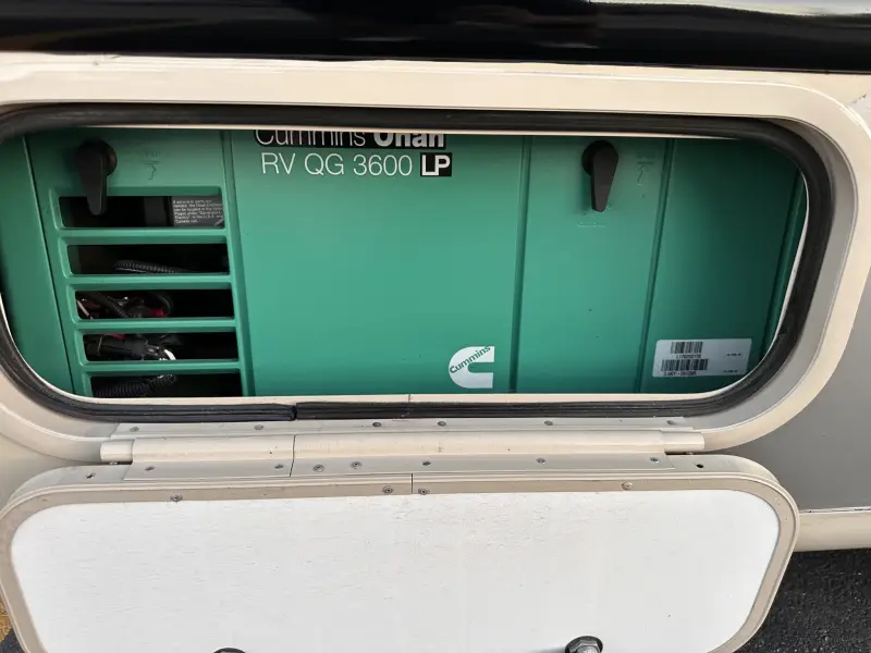 2018 Thor Motor Coach Compass 23TB photo 43