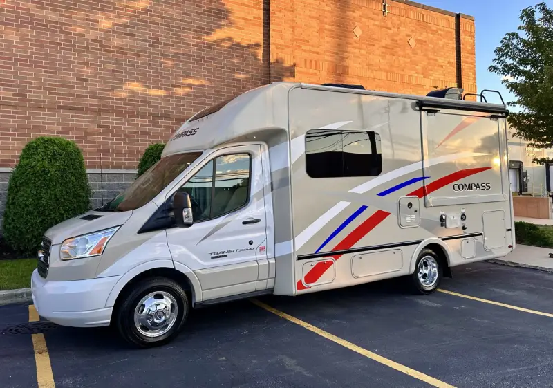 2018 Thor Motor Coach Compass 23TB photo 2