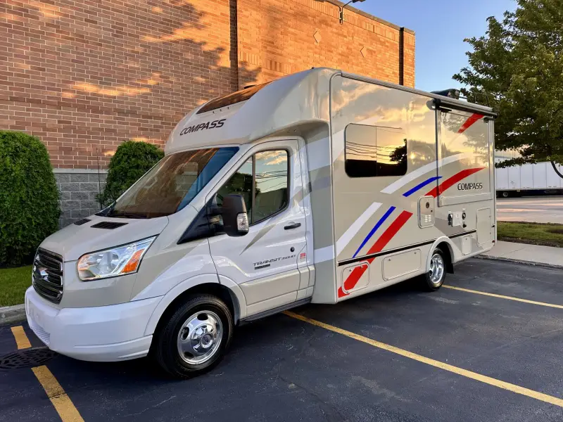 2018 Thor Motor Coach Compass 23TB photo 4