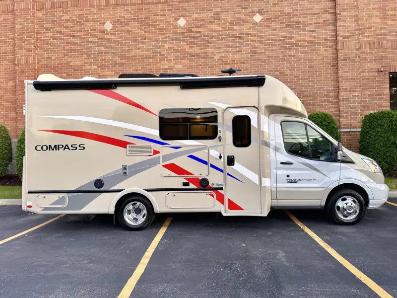 2018 Thor Motor Coach Compass 23TB photo 12